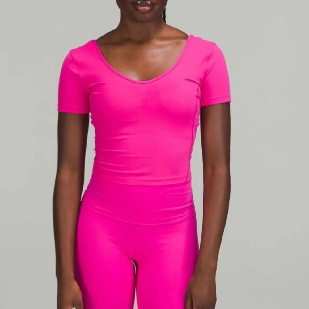 Lululemon Align Long Sleeve Shirt
Hot Pink Size 6 NWT - Picture 5 of 8